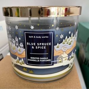 NEW Bath & Body Works 3-wick candle - Blue Spruce & Spice